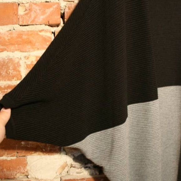 Lane Bryant Plus Size Knit Colorblock Dolman Cardigan Sweater in Black & Gray - Picture 4 of 7